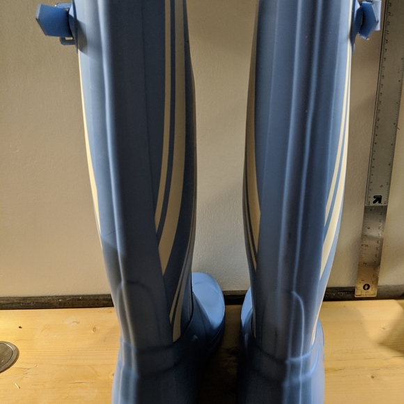 Baby Blue Hunter Wellies - Picture 1 of 3